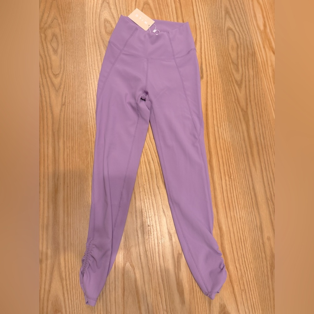 Milo cinched leg legging